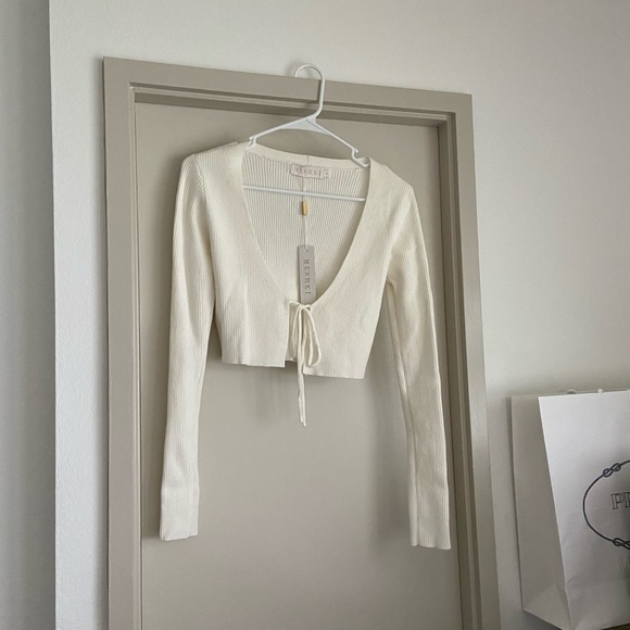 Meshki Bobbie Ribbed Tie Front Crop Top - White - Picture 2 of 5